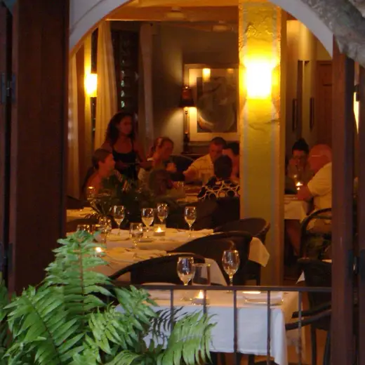 Promotional image published by El Quenepo