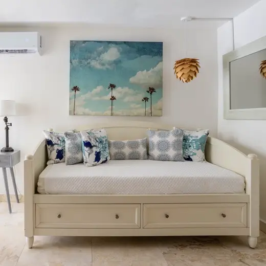 Promotional image published by Malecon House