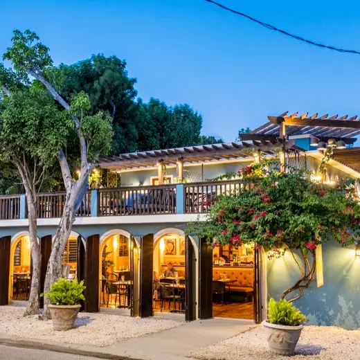 Promotional image published by Puertas at El Quenepo
