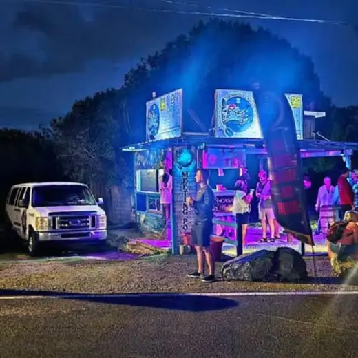 Promotional image published by The Pirate Bio Bay Tours & Rentals