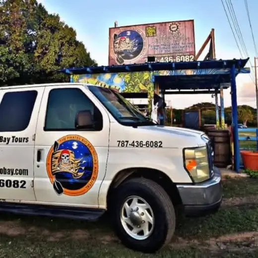 Promotional image published by The Pirate Bio Bay Tours & Rentals